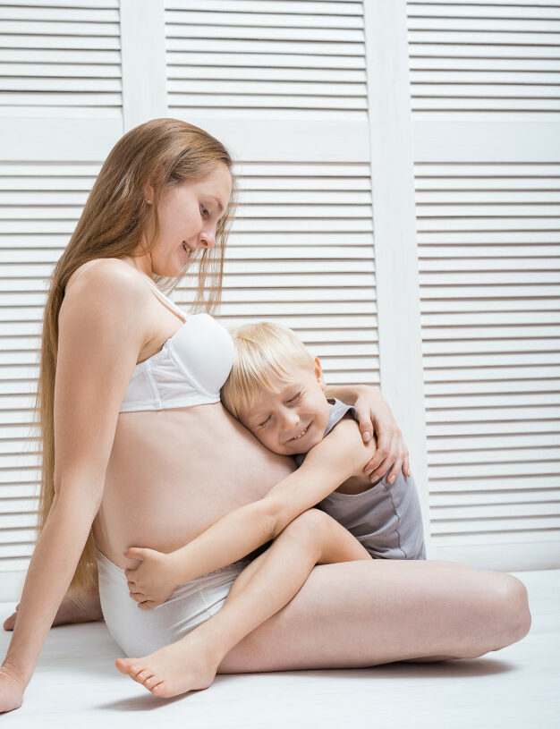 Grossesse de jumeaux: y a-t-il des préparations et des examens spéciaux?