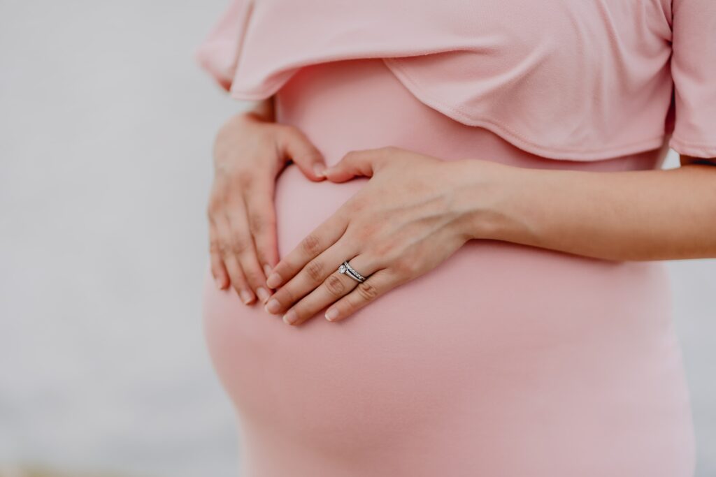 Sang en début de grossesse : est-ce normal ?