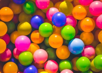 Lire le texte de Now I have fun de Ludwig ft Cecilia Cantarano