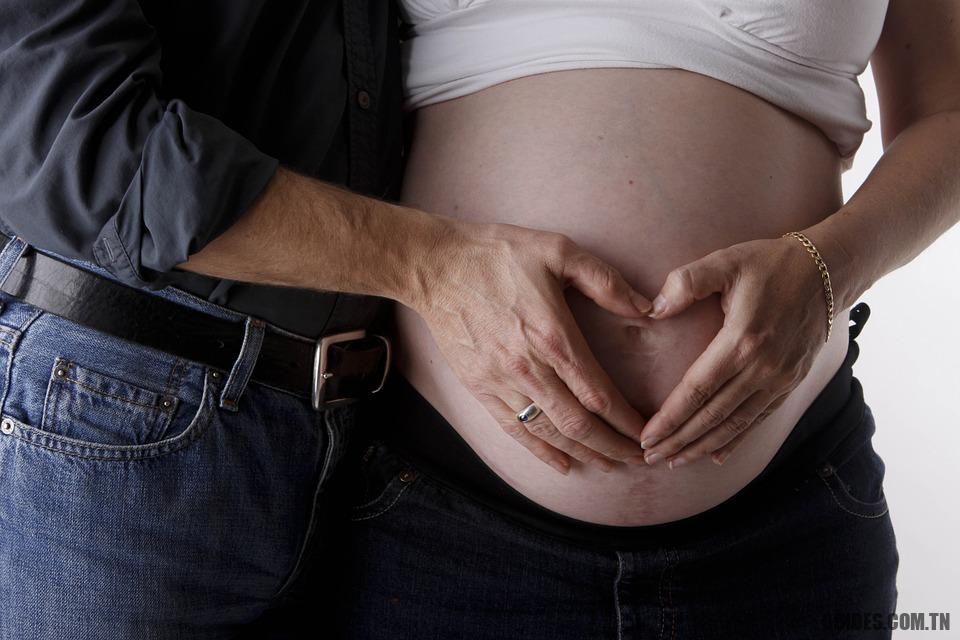 14 signes que vous êtes enceinte de jumeaux