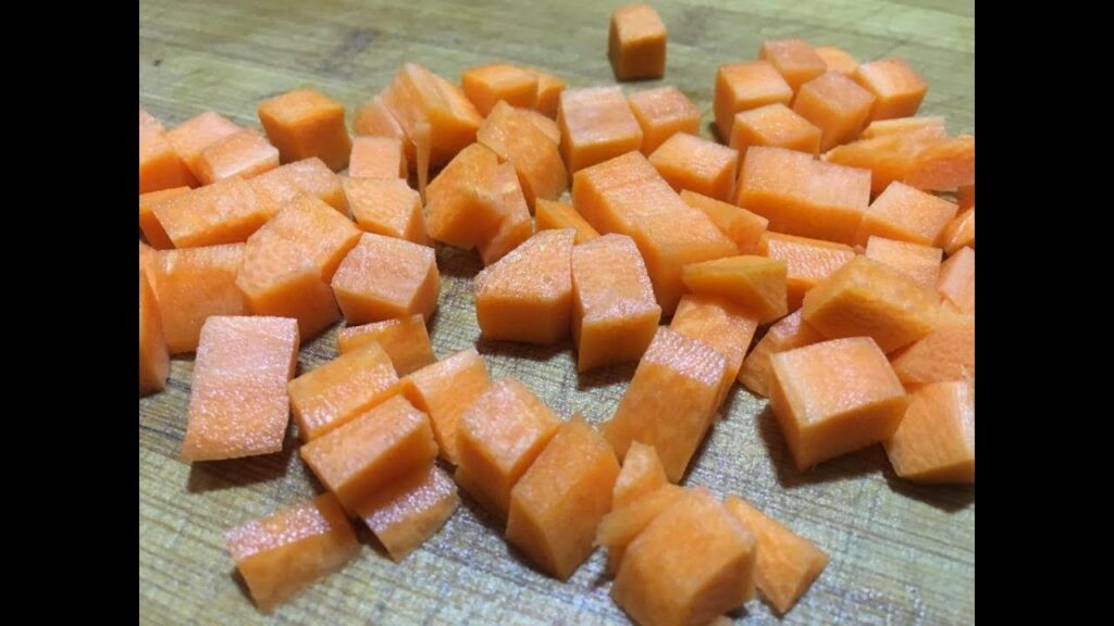 Comment couper les carottes pour les sushis ?