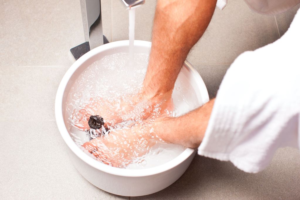Quels sont les bienfaits d’un bain de pied au bicarbonate de soude ?