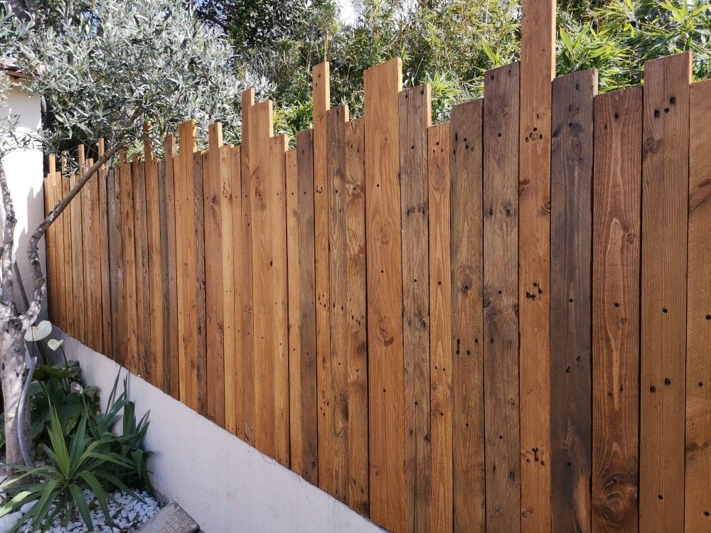 Comment fixer palette pour clôture ?