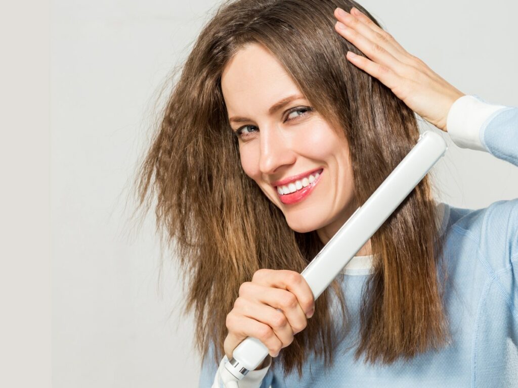Comment garder les cheveux lisses malgré l’humidité ?