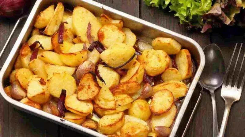 Pourquoi mettre du vinaigre dans l’eau des pommes de terre ?
